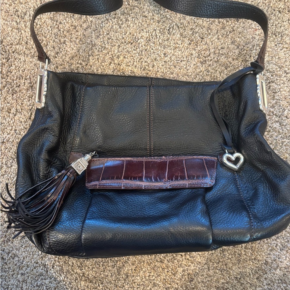 Elegant Black Leather Shoulder Bag